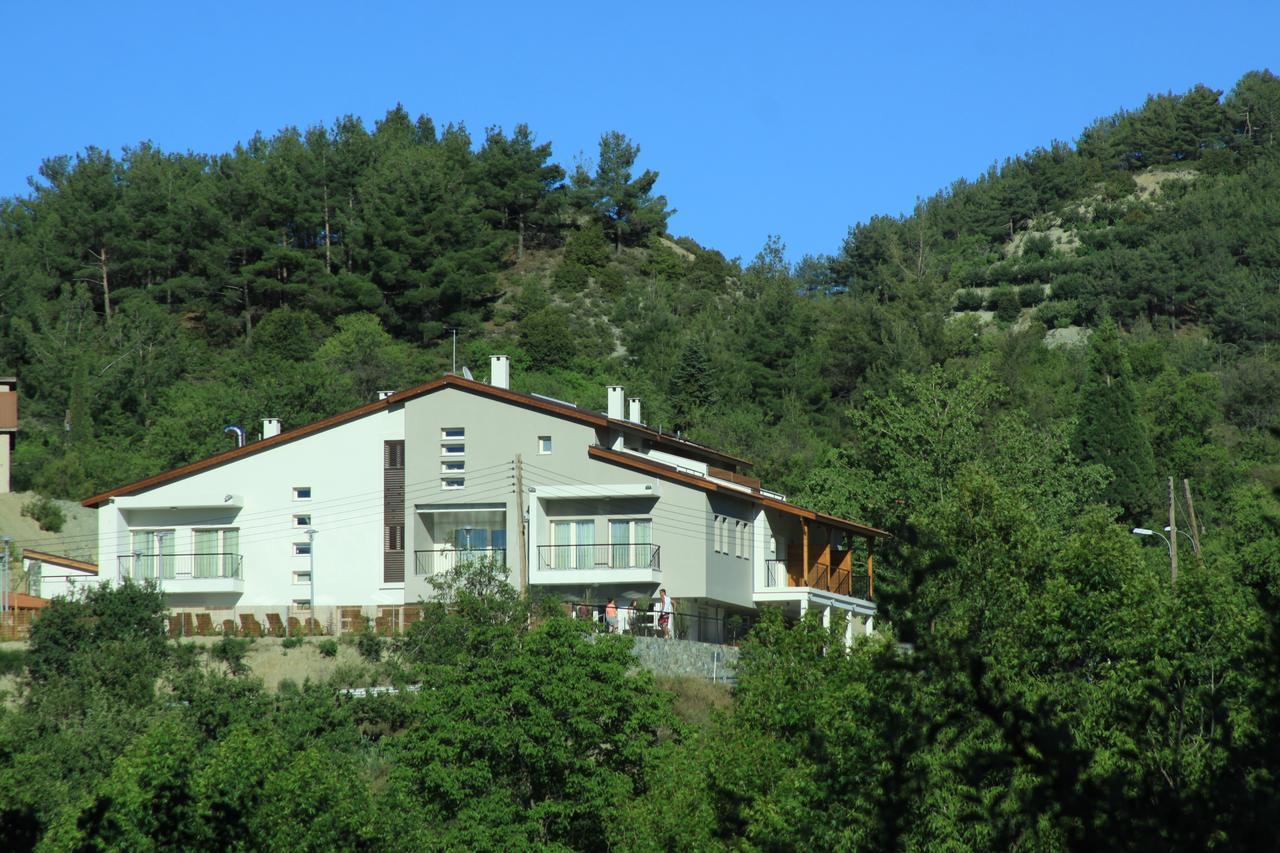 Livadia Hotel Kyperounta Exterior photo